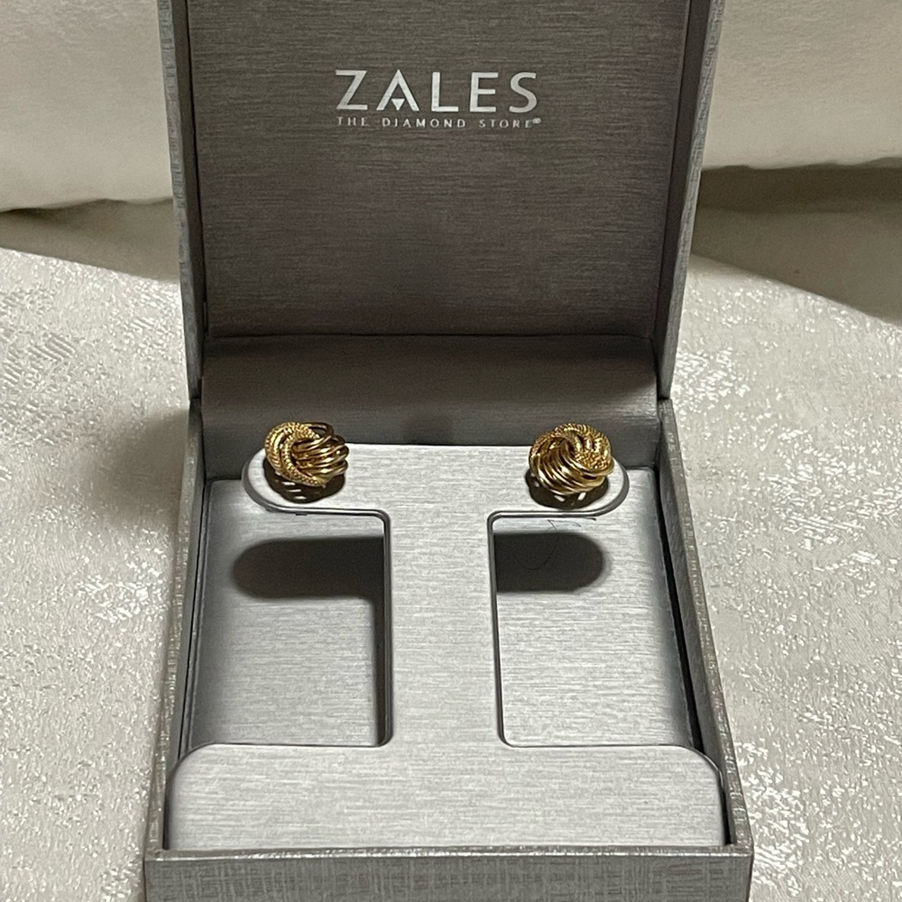 Zales Bundle Deal 14k Earrings, Necklace, matching Pendant (Italian Gold) - Picture 7 of 10